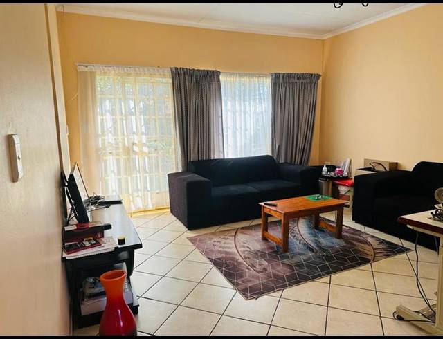 2 BEDROOM PROPERTY TO RENT IN ROBIN PARK